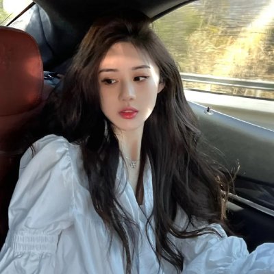 热裤荡女